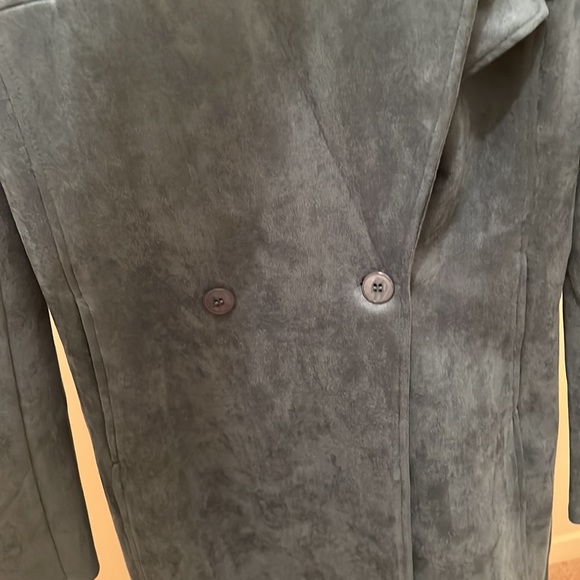 Women’s Suede Solitaire Coat - Picture 2 of 7